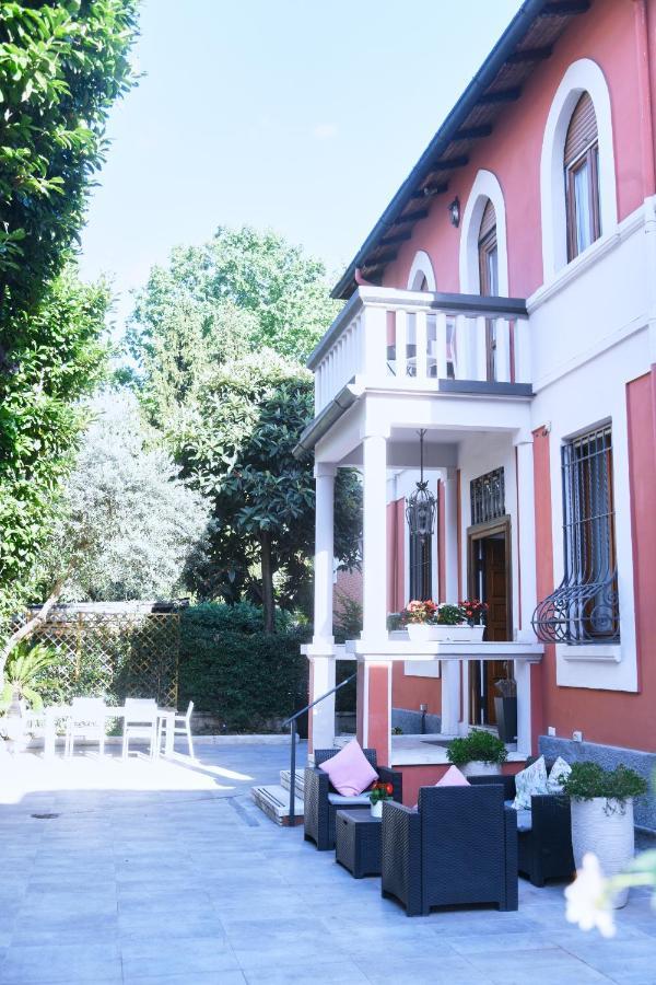 La Villa Bed & Breakfast Milan Exterior photo